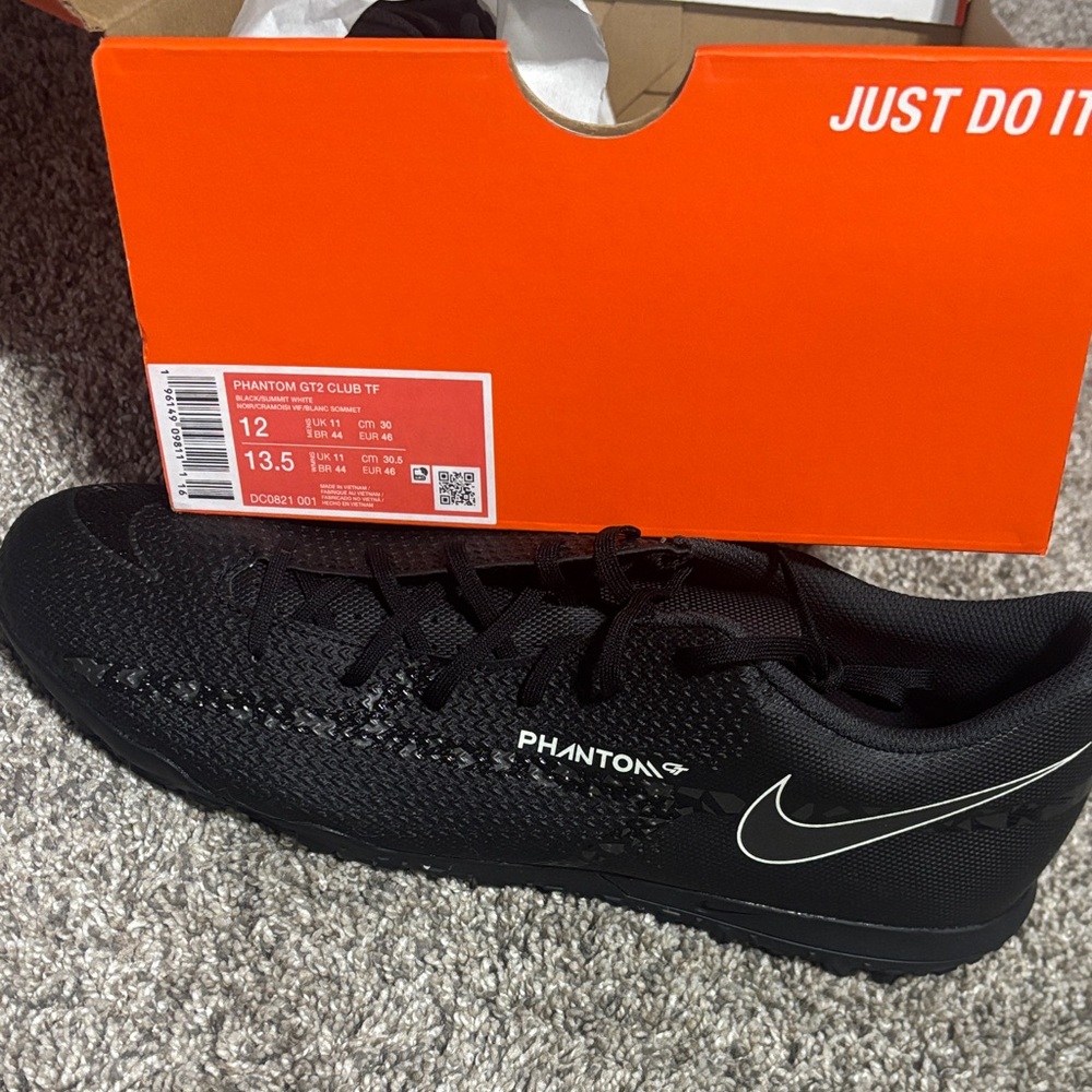 Nike Phantom GT2 Club TF Black Athletic Shoes